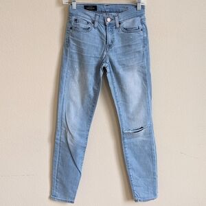 J. Crew Toothpick Skinny Ankle Jeans 24 Light Wash Blue Denim Distressed Classic